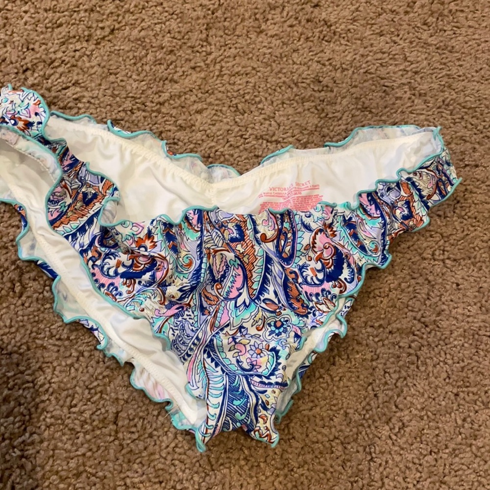 VS bikini bottom size M